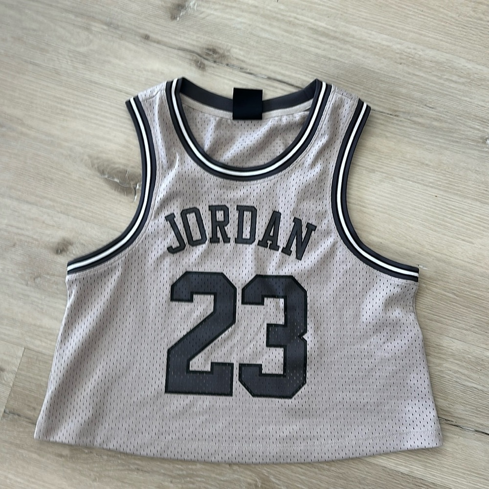 Jordan Essentials Jersey